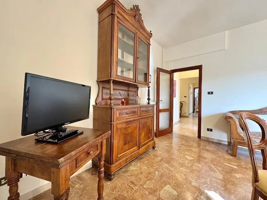50 Metri Dal Mare - Grande Terrazza - Wifi - La Conchiglia Apartman Lido di Camaiore Olaszország