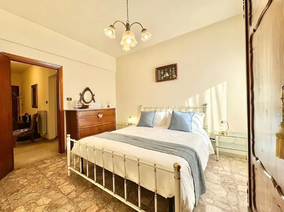 50 Metri Dal Mare - Grande Terrazza - Wifi - La Conchiglia Apartman Lido di Camaiore